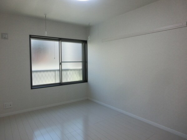 クリスタル青井Iの物件内観写真